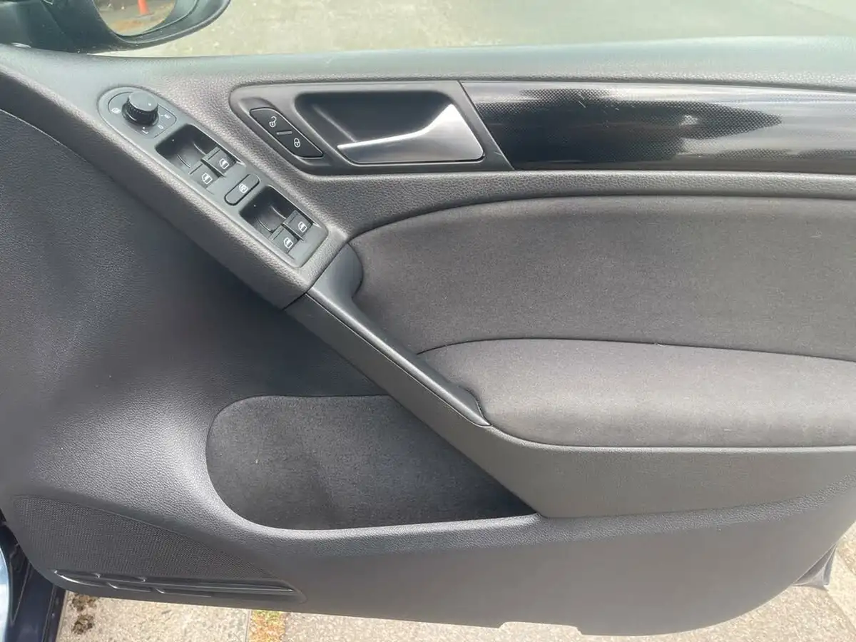 2011-volkswagen-golf-14-match-125ps-5d-dsg-big-22