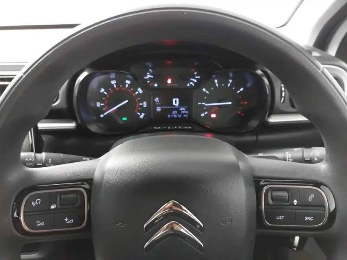 2021-citroen-c3-12-puretech-shine-83ps-big-9