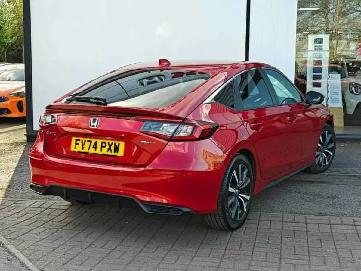 2024-honda-civic-20-i-mmd-elegance-big-6