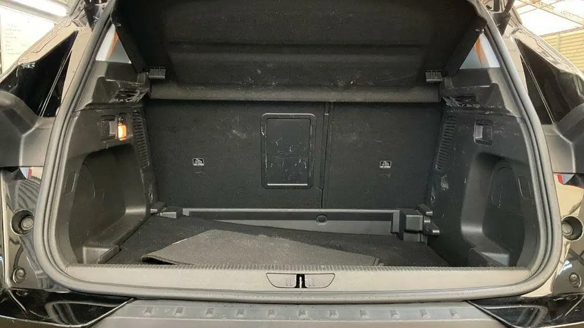 2021-vauxhall-grandland-x-12-sri-nav-auto-big-6
