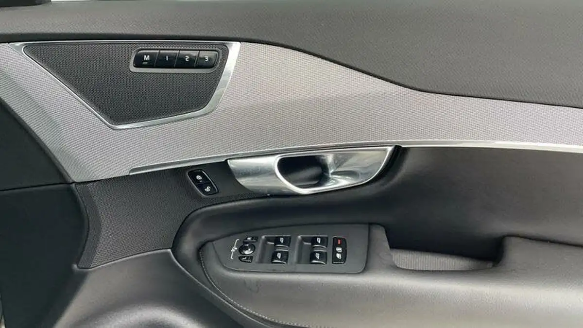 2024-volvo-xc90-20-b5-core-big-18
