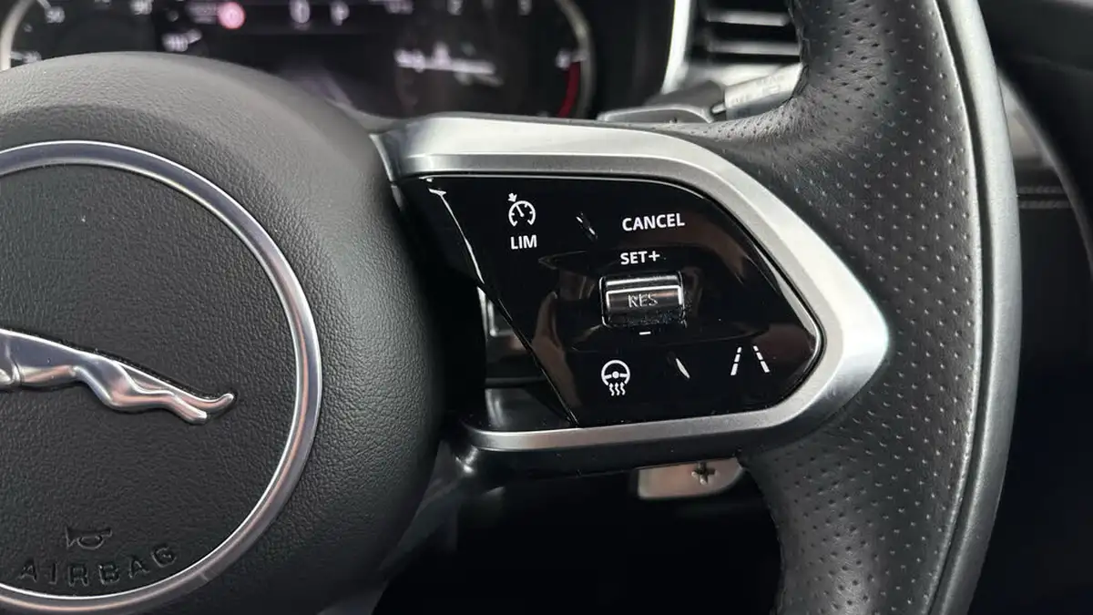 2021-jaguar-f-pace-20-d200-r-dynamic-s-mhev-big-20