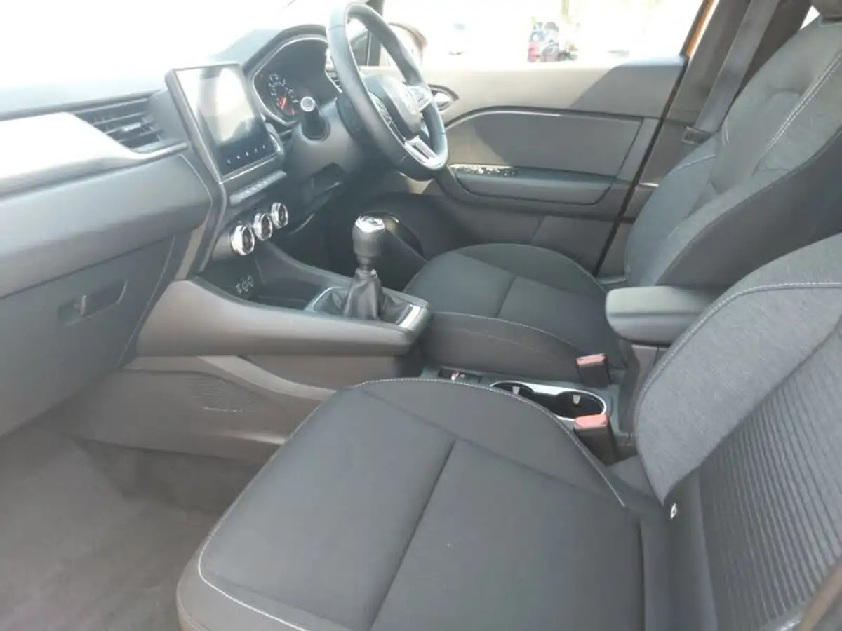 2021-renault-captur-10-tce-iconic-90ps-big-4