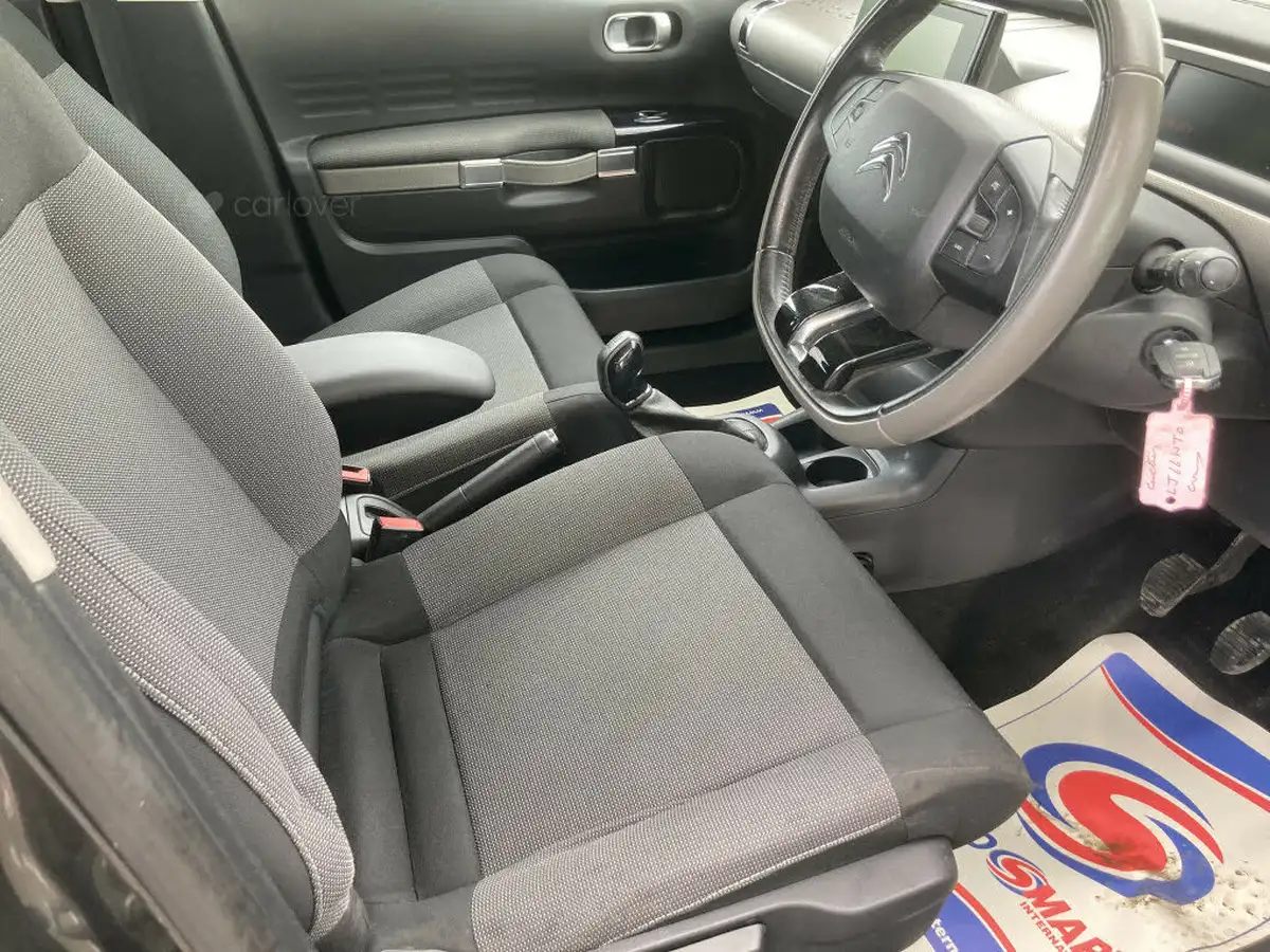 2016-citroen-c4-cactus-16bluehdi-flair-big-4
