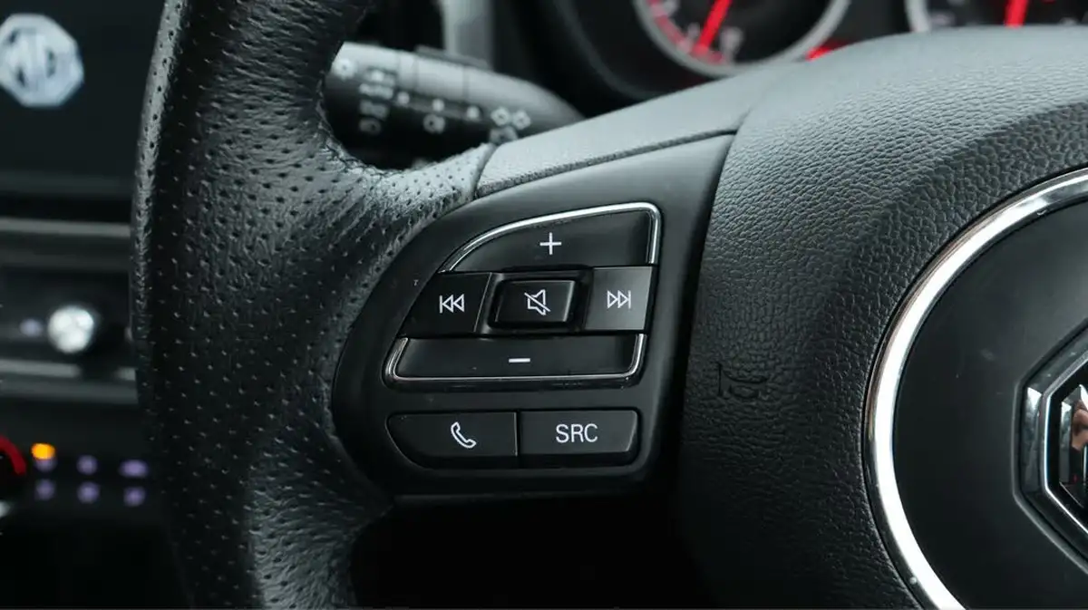2023-mg-mg3-15-vti-tech-exclusive-nav-big-22