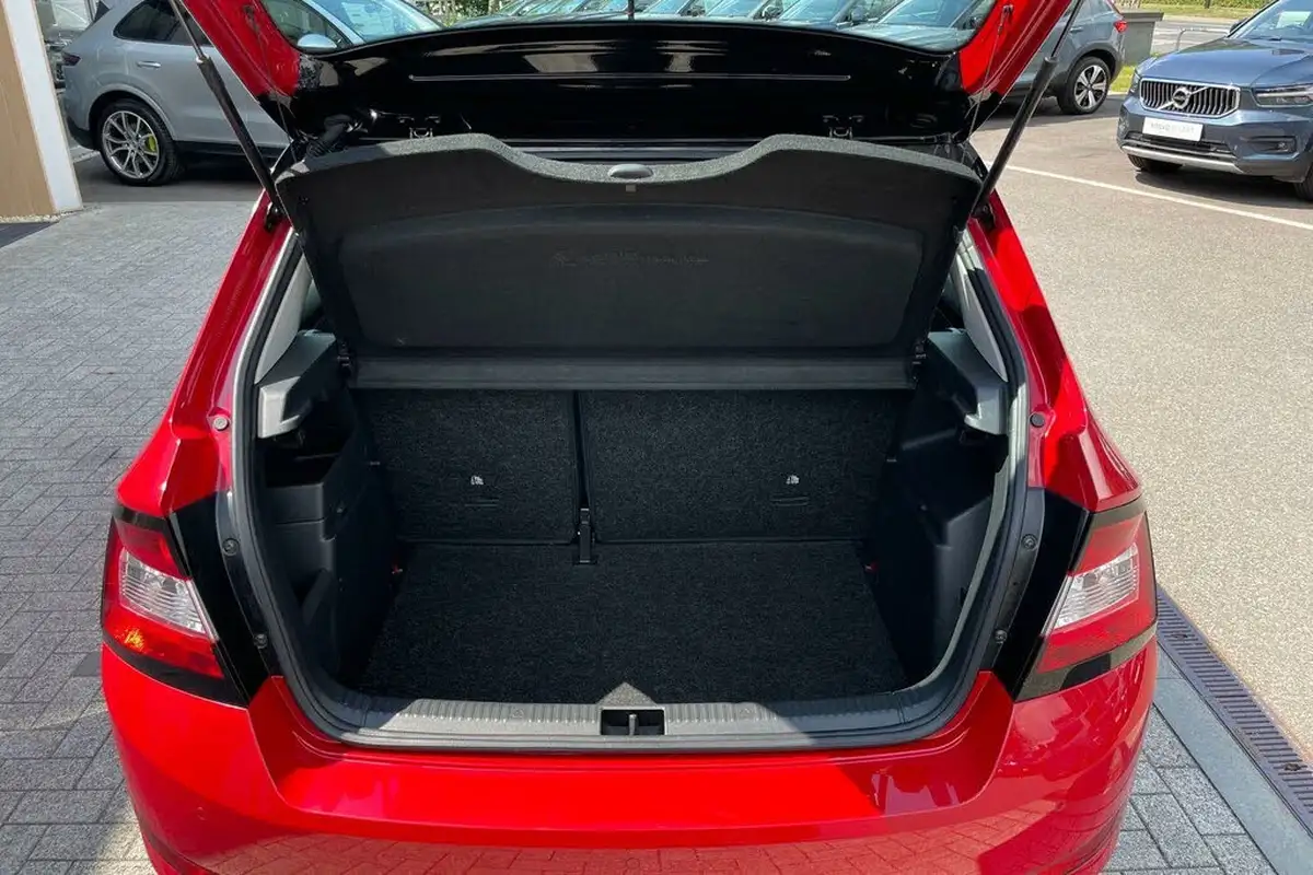 2019-skoda-fabia-10-tsi-colour-edition-big-15
