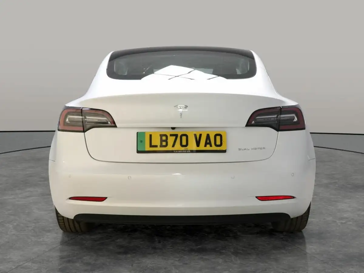 2020-tesla-model-3-e-long-range-big-15