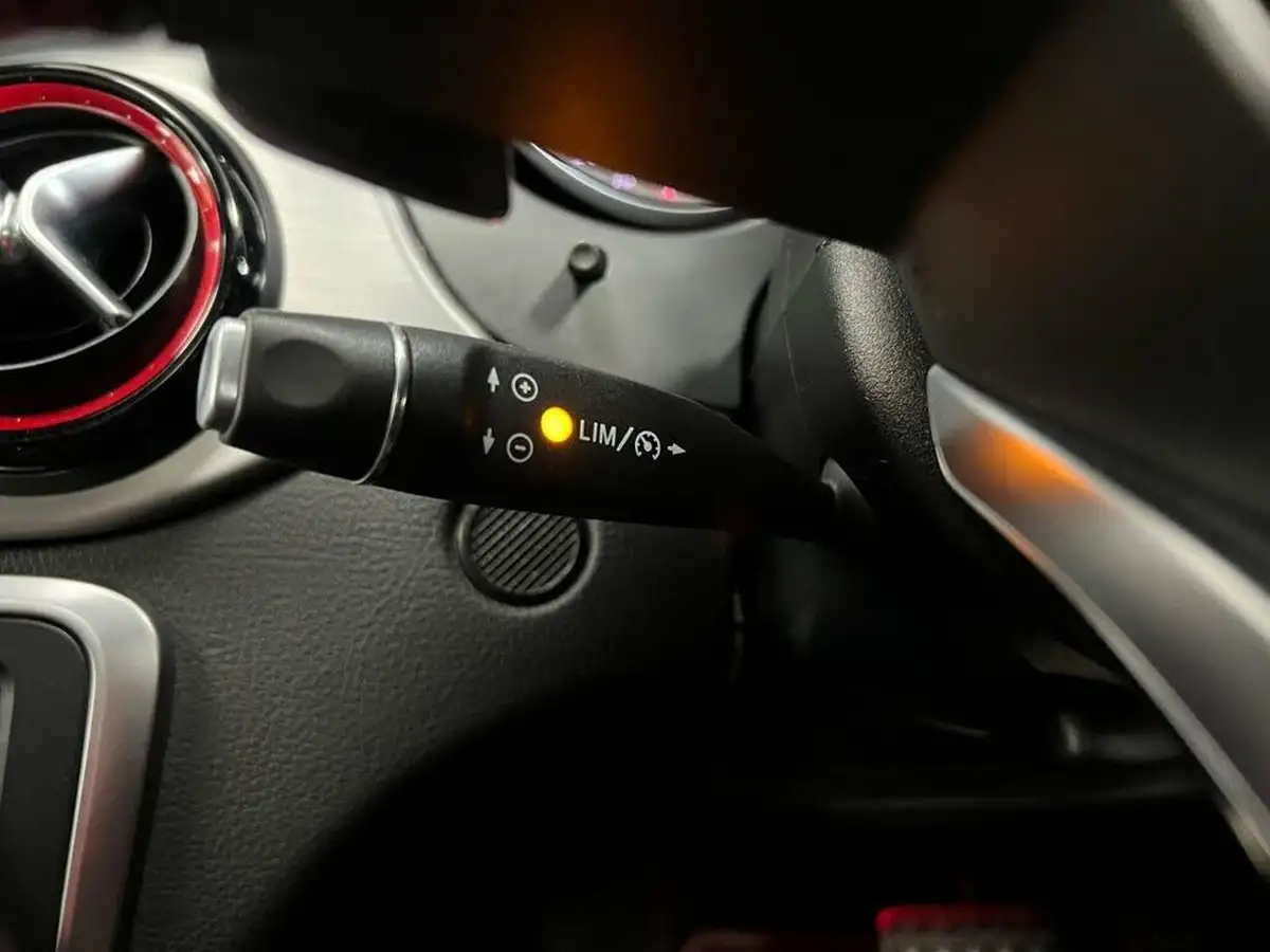 2015-mercedes-benz-cla-20-cla250-amg-ss-shooting-brake-5d-4matic-7g-dct-big-26