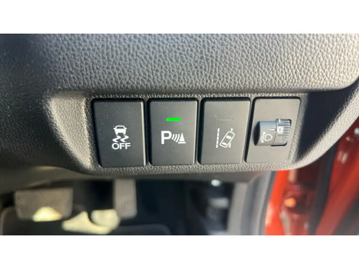 2018-honda-jazz-13-i-vtec-se-cvt-big-31