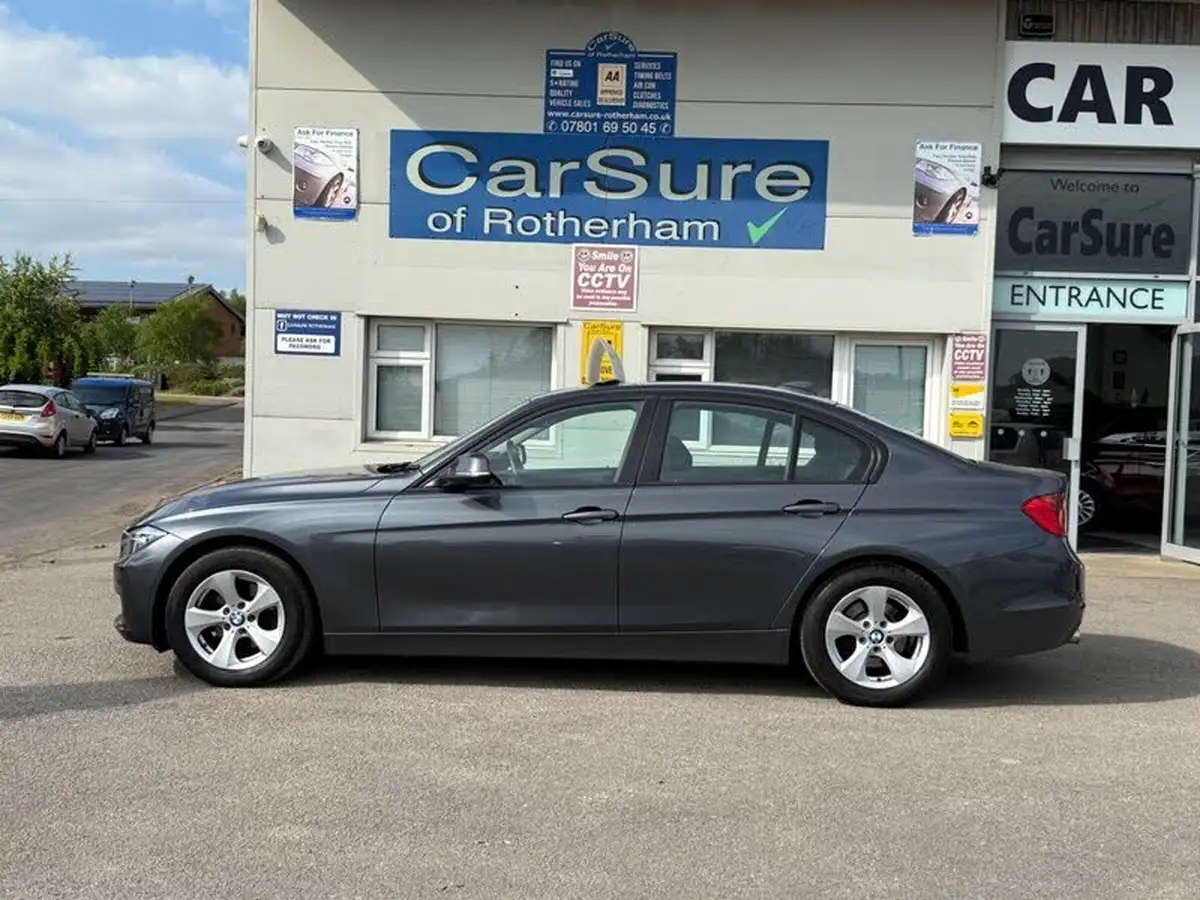 2013-bmw-3-series-20td-320d-efficientdynamics-163bhp-efficientdynamics-ss-saloon-4d-auto-big-1