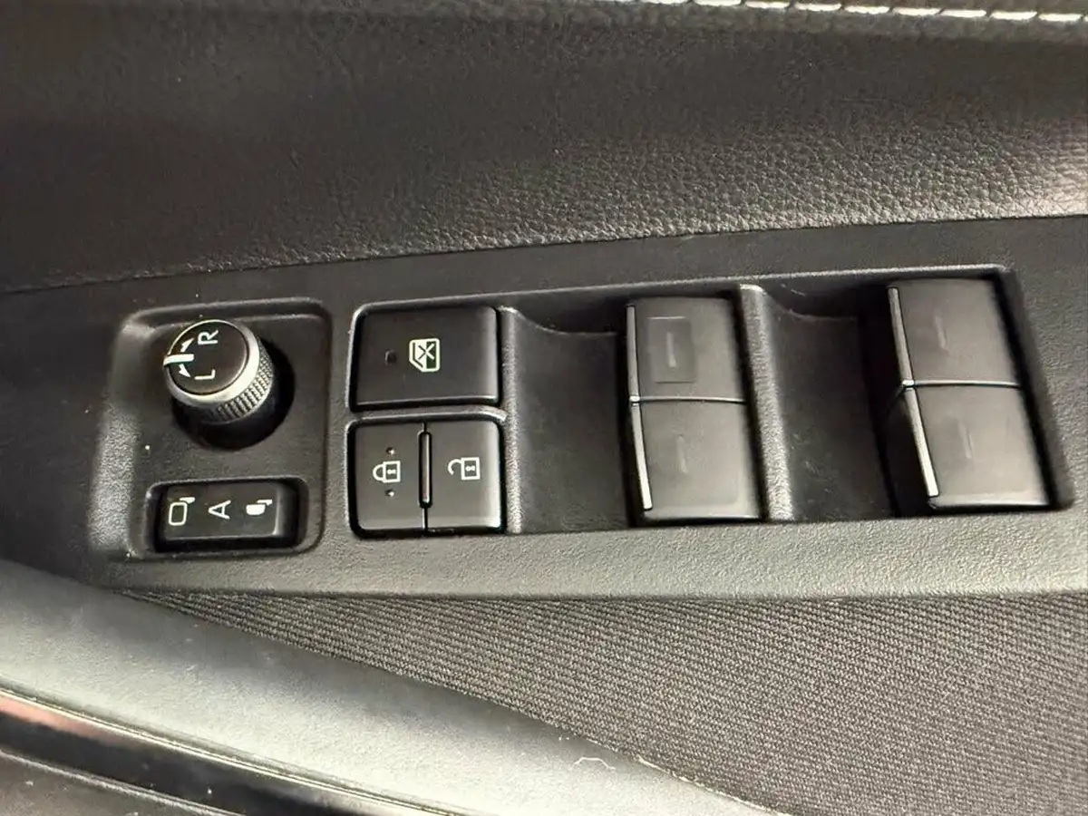 2022-suzuki-swace-18-sz-t-big-35