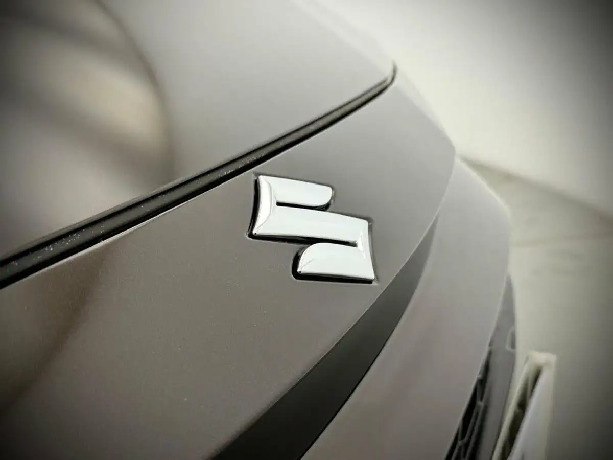 2022-suzuki-swace-18-sz-t-big-11