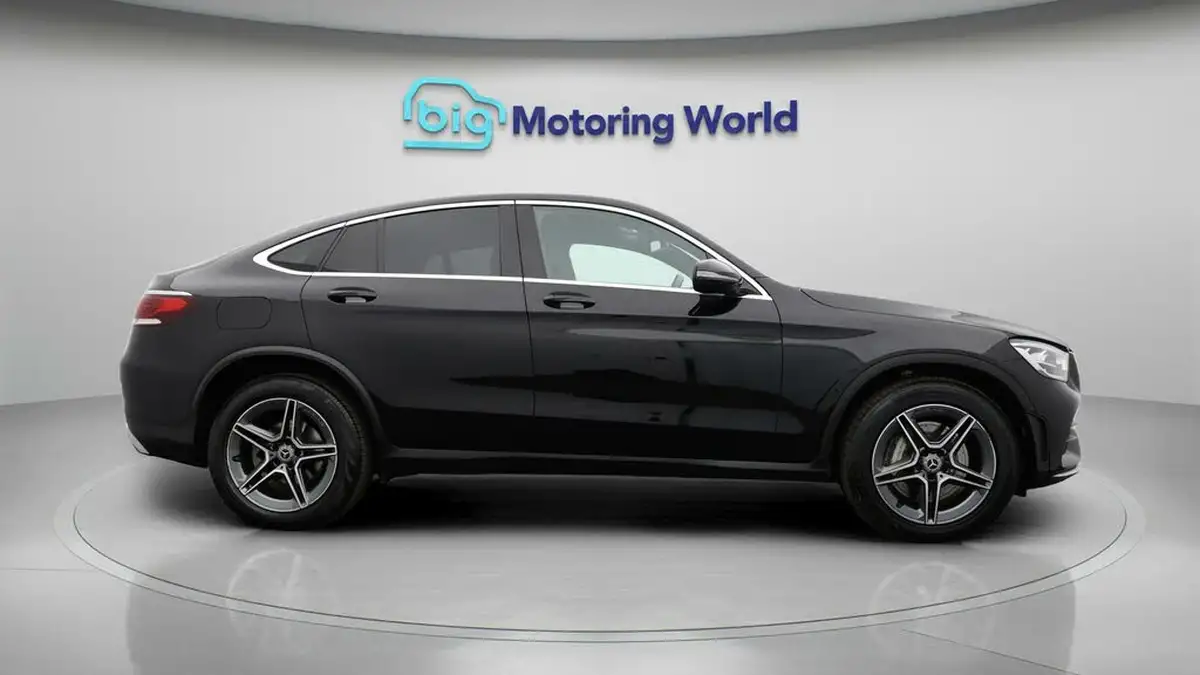 2021-mercedes-benz-glc-class-20-glc300-amg-line-258ps-coupe-4d-big-7