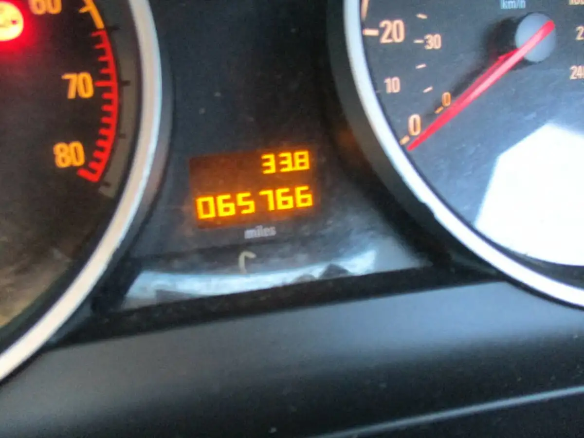 2013-vauxhall-zafira-16-exclusiv-big-30