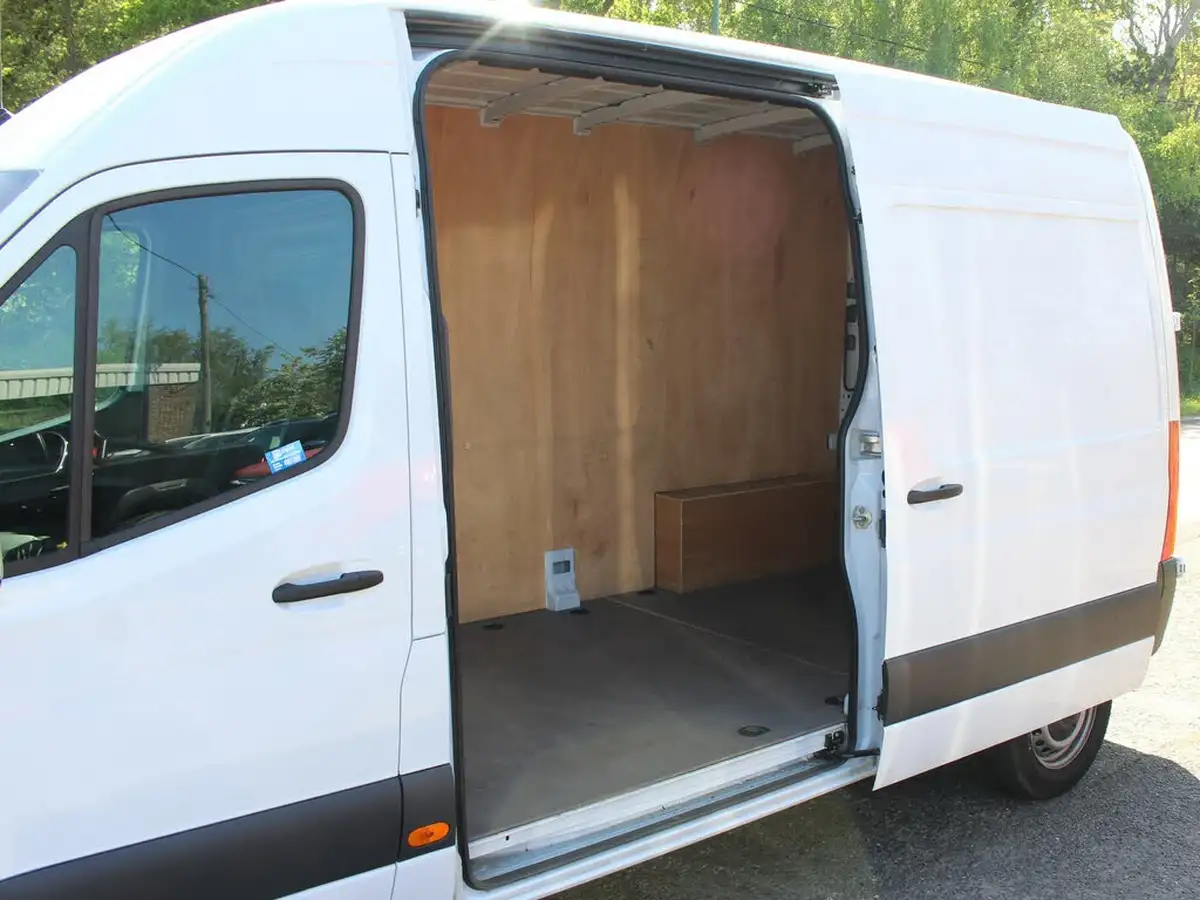 2024-mercedes-benz-sprinter-20cdi-315-l2h1-premium-big-34