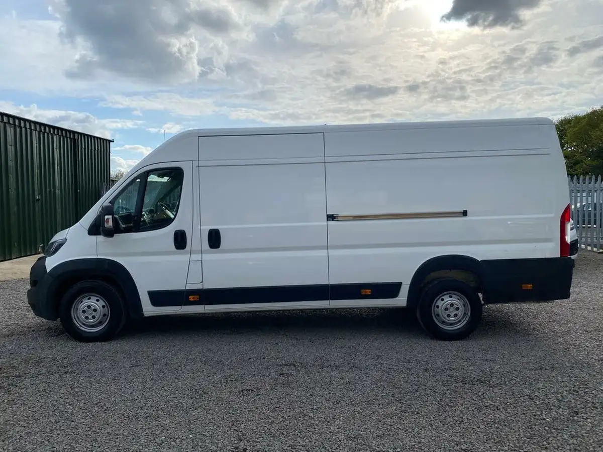 2020-peugeot-boxer-22-bluehdi-professional-435-l4-h2-big-19