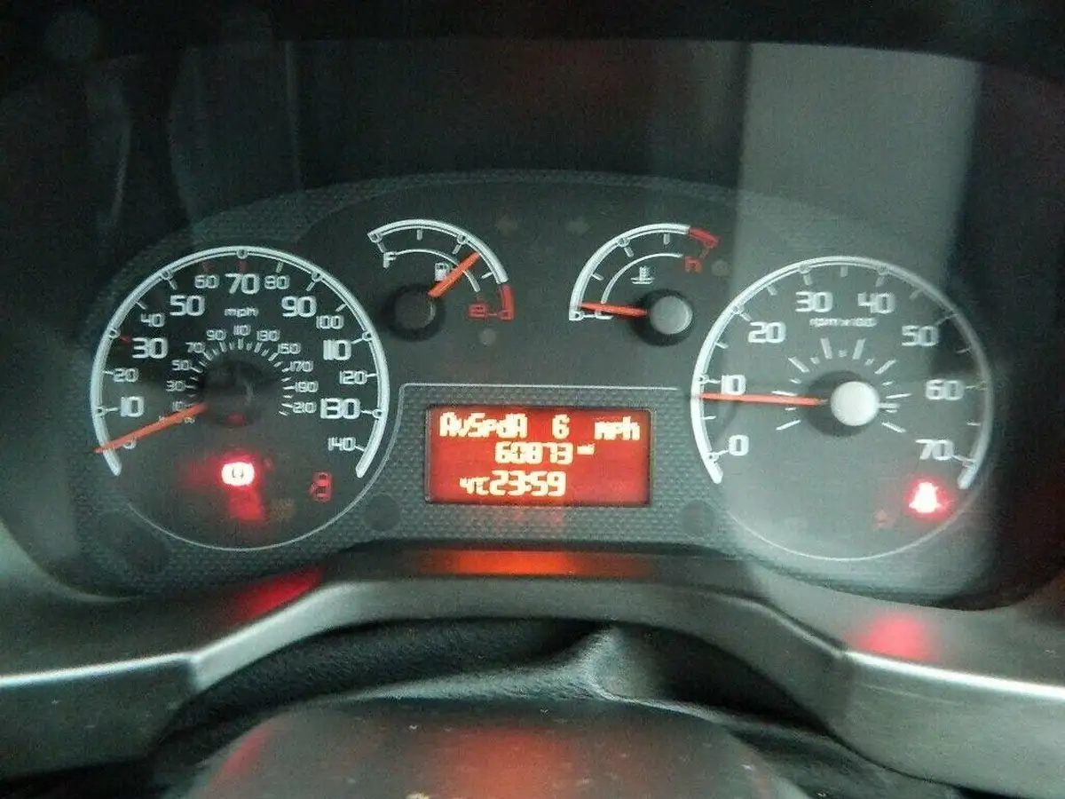 2015-fiat-fiorino-13jtd-cargo-sx-big-31