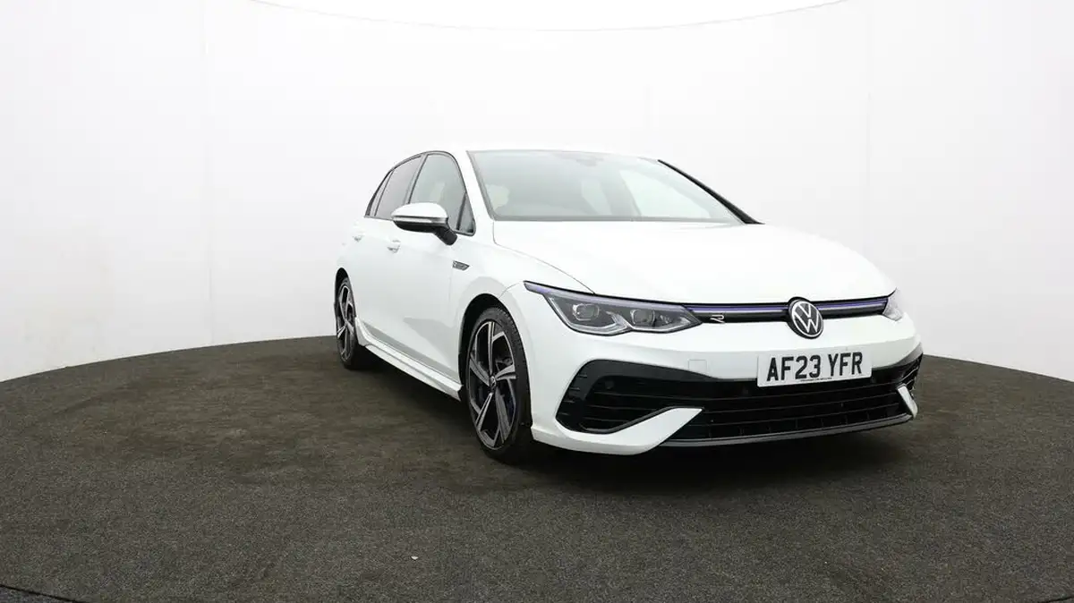 2023-volkswagen-golf-20-tsi-r-320ps-hatchback-big-48