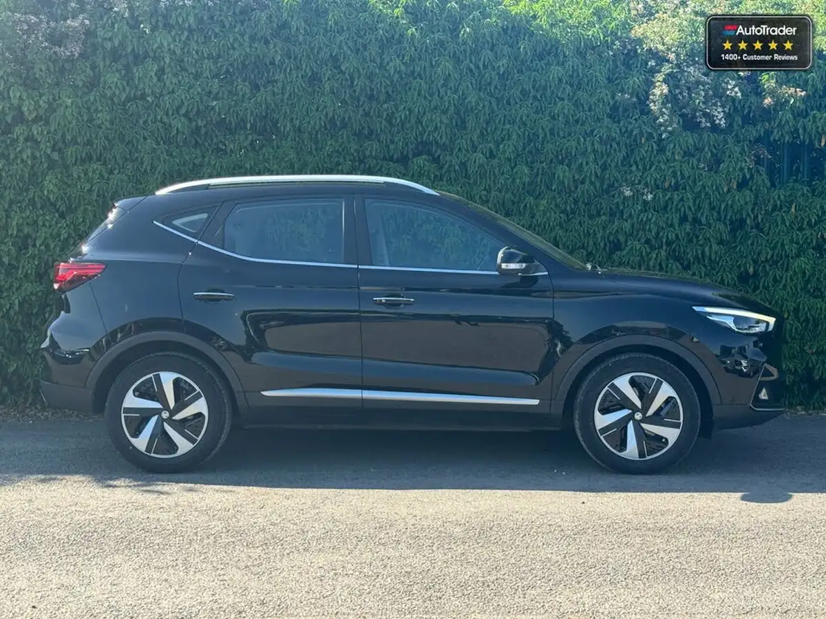 2021-mg-zs-suv-e-trophy-ev-big-32