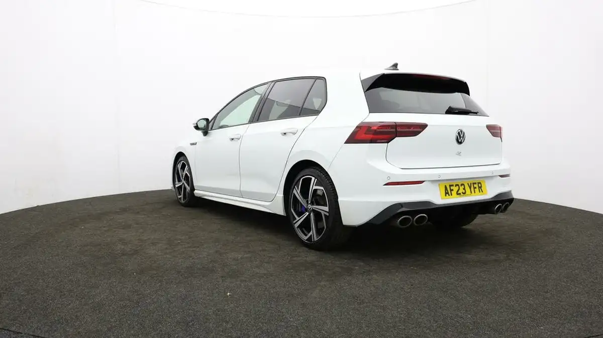 2023-volkswagen-golf-20-tsi-r-320ps-hatchback-big-76