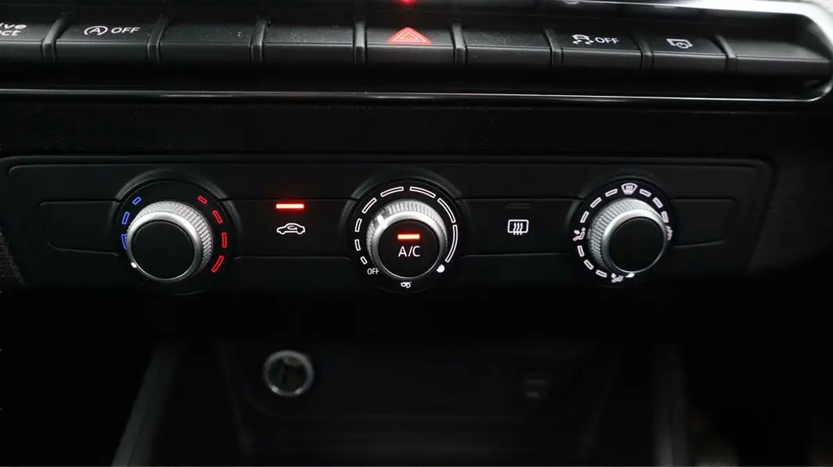 2021-audi-q2-10-30-tfsi-technik-big-12