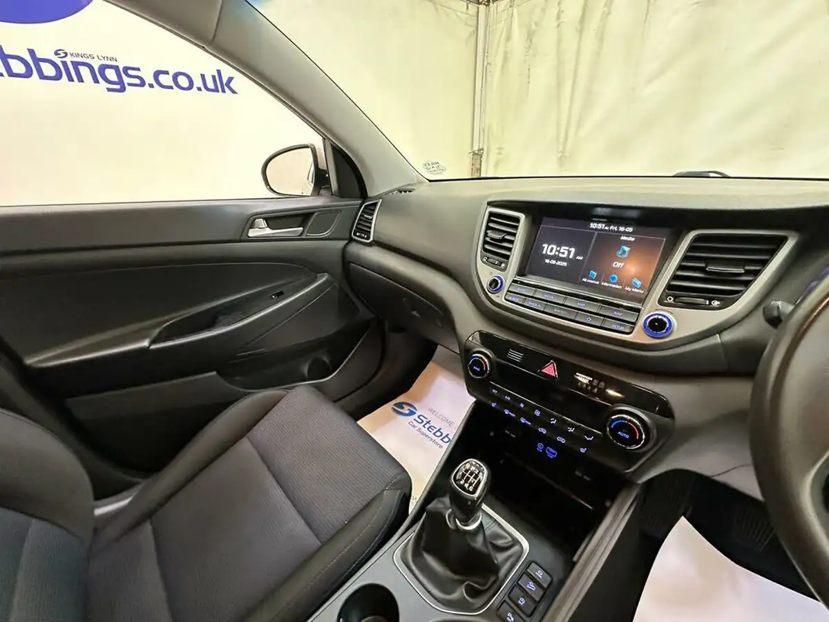2018-hyundai-tucson-16-gdi-blue-drive-se-nav-big-14