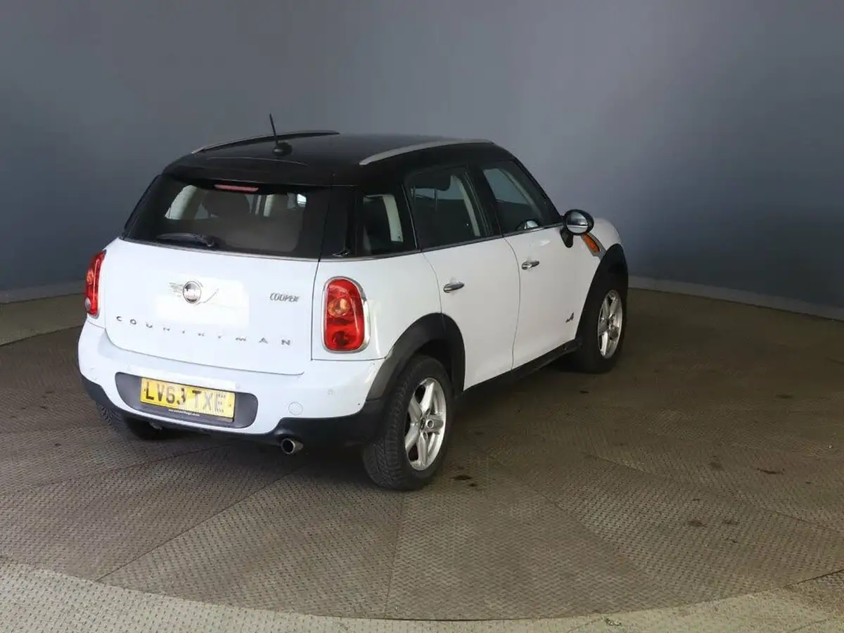 2013-mini-countryman-16-cooper-122bhp-4x4-all4-big-1