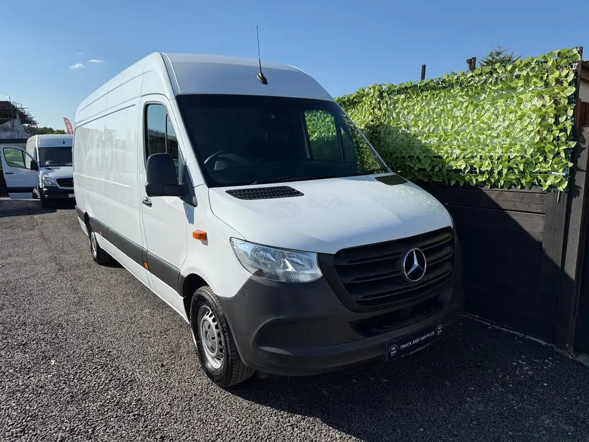 2018-mercedes-benz-sprinter-21cdi-311-l2h1-panel-van-rwd-eco-gear-360-big-0