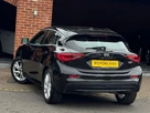 2017-infiniti-q30-15d-se-business-pack-dct-small-2