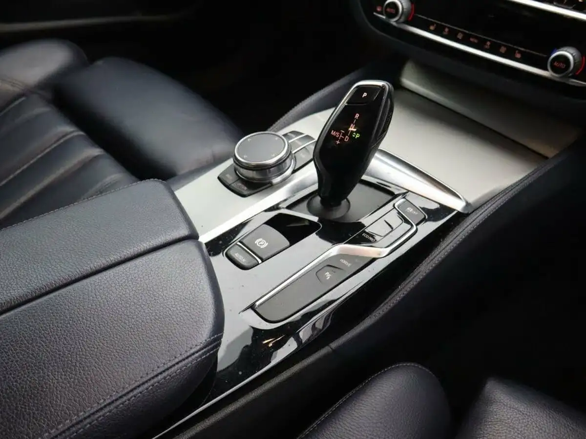2018-bmw-5-series-20-530e-m-sport-big-20