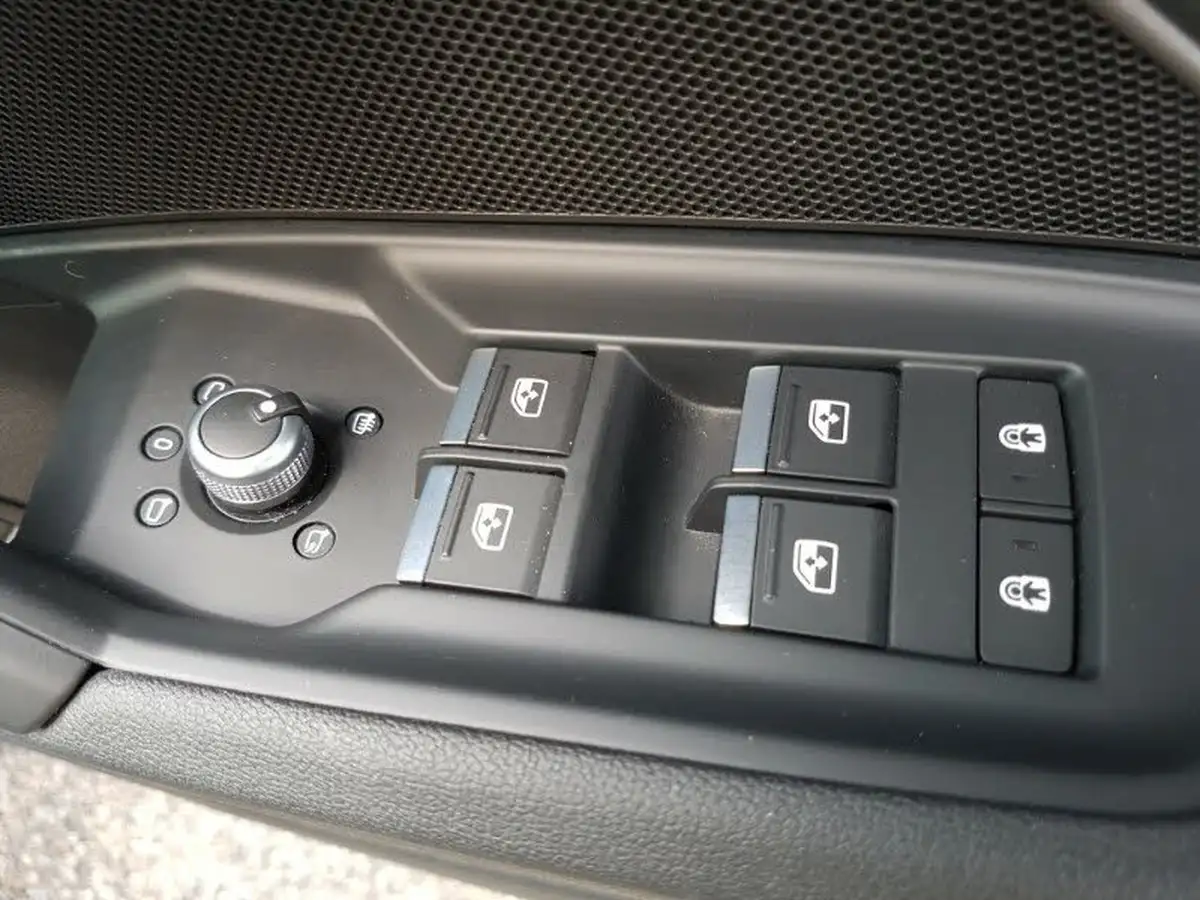2022-audi-a3-14-40-tfsi-e-sport-big-12