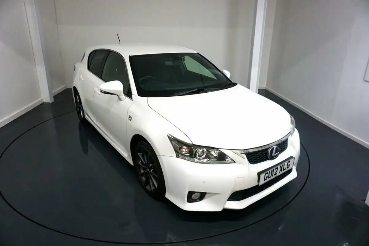 2012-lexus-ct-200h-18-f-sport-big-12