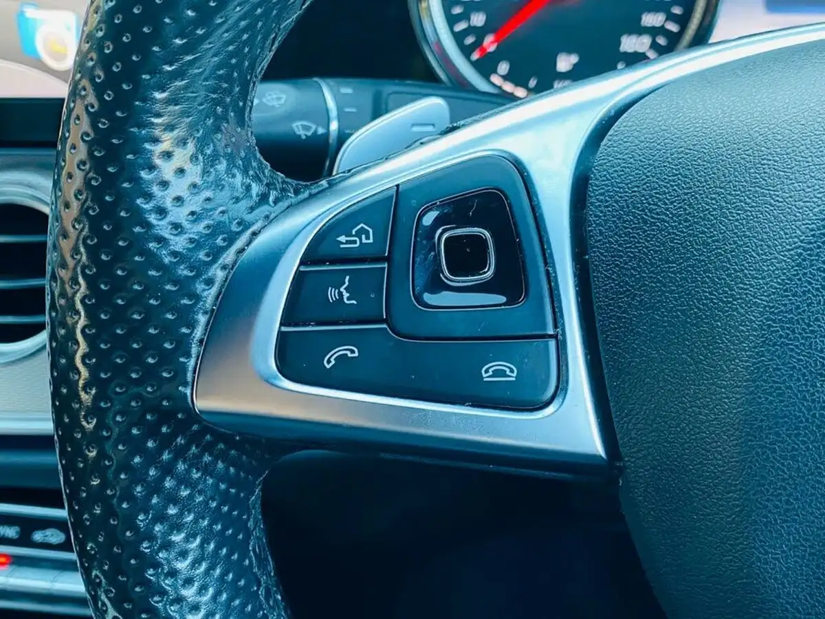 2016-mercedes-benz-e-class-20d-e220d-amg-line-ss-saloon-4d-big-25