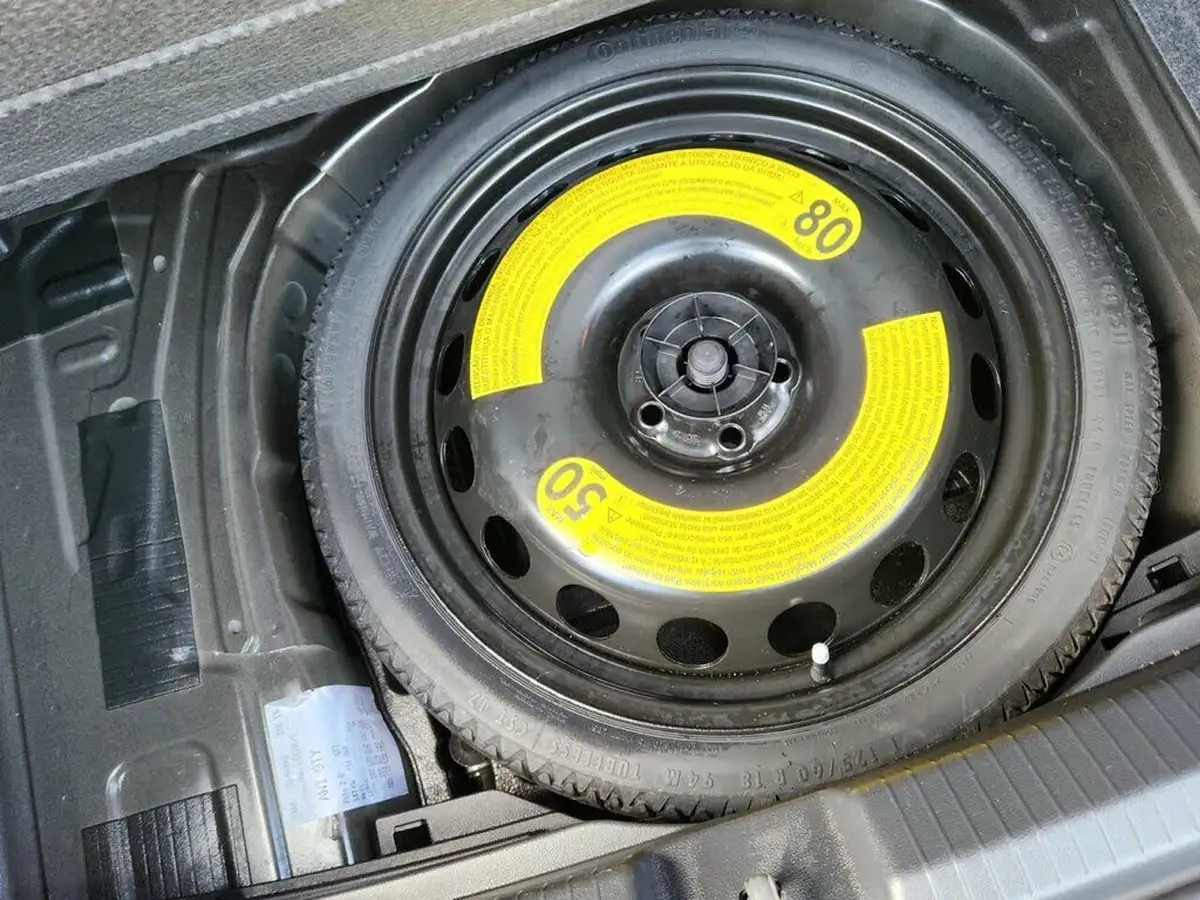 2019-volkswagen-polo-20-tsi-gti-big-16