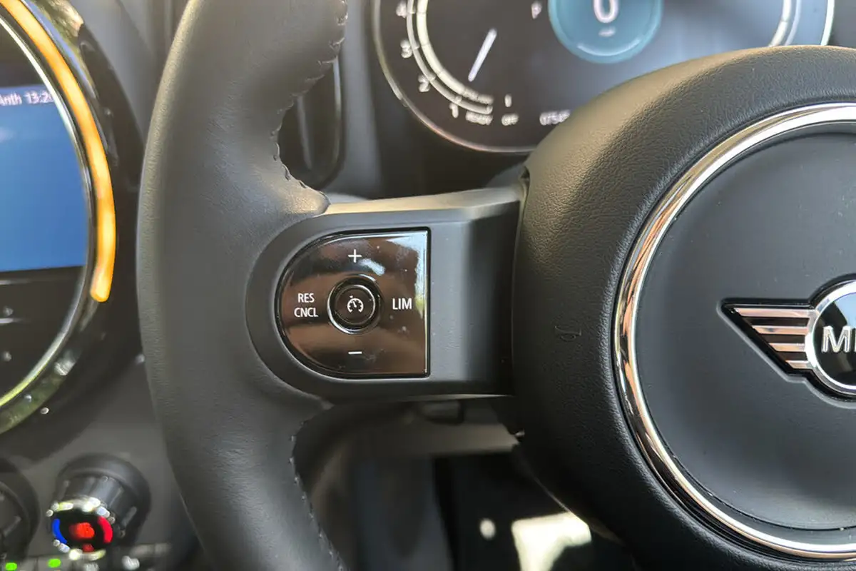 2023-mini-countryman-15-cooper-classic-premium-big-16