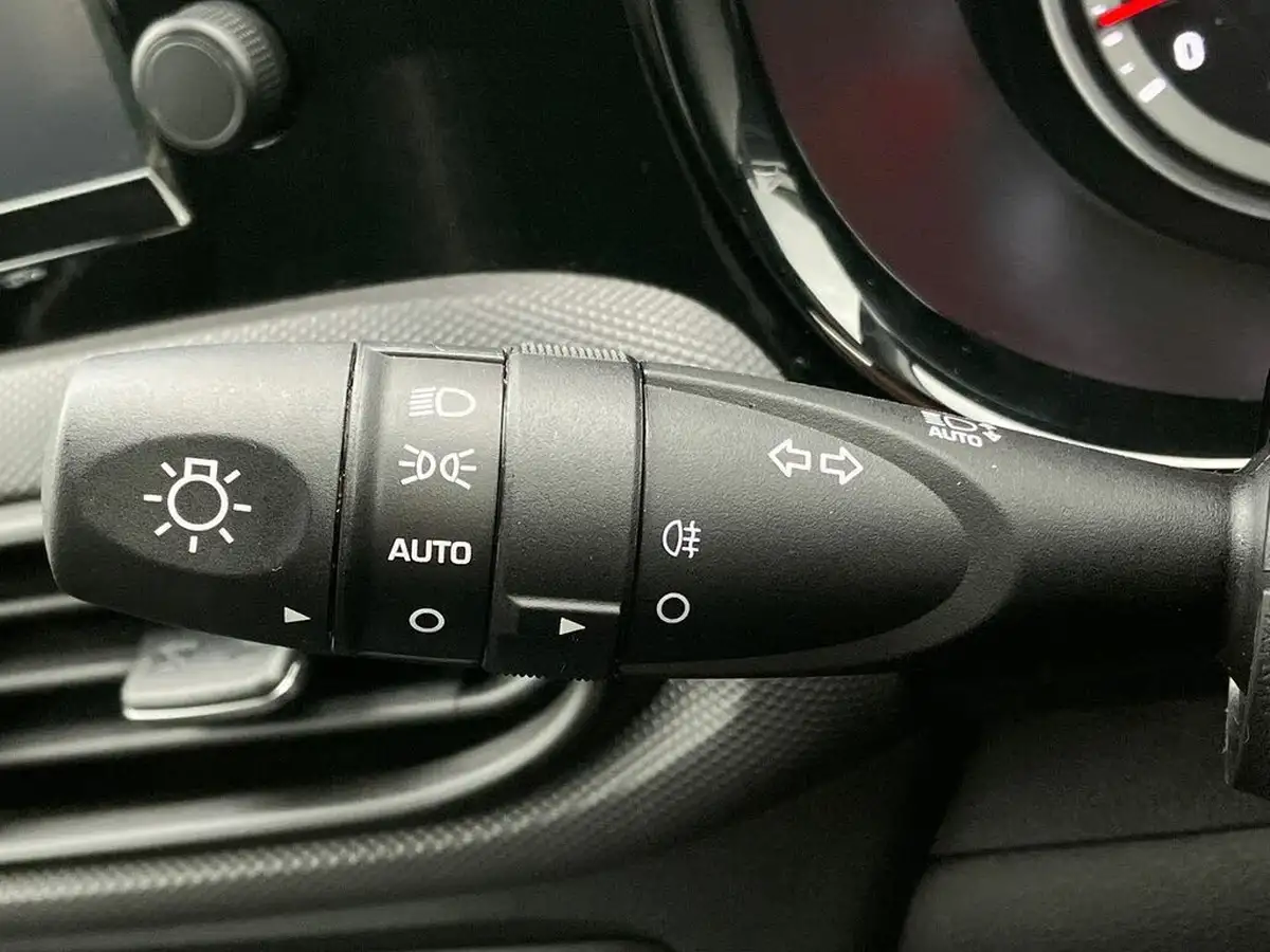 2021-hyundai-i10-12-se-connect-auto-big-40