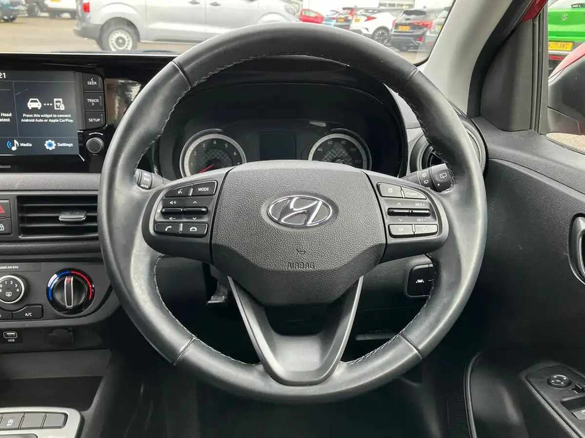 2021-hyundai-i10-12-se-connect-auto-big-16