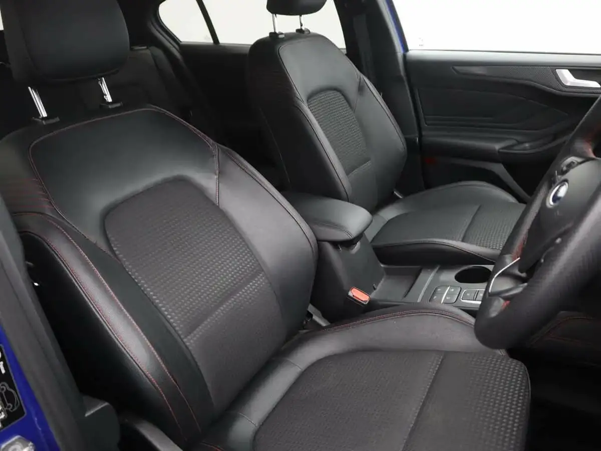 2020-ford-focus-10t-st-line-x-hatchback-auto-big-9