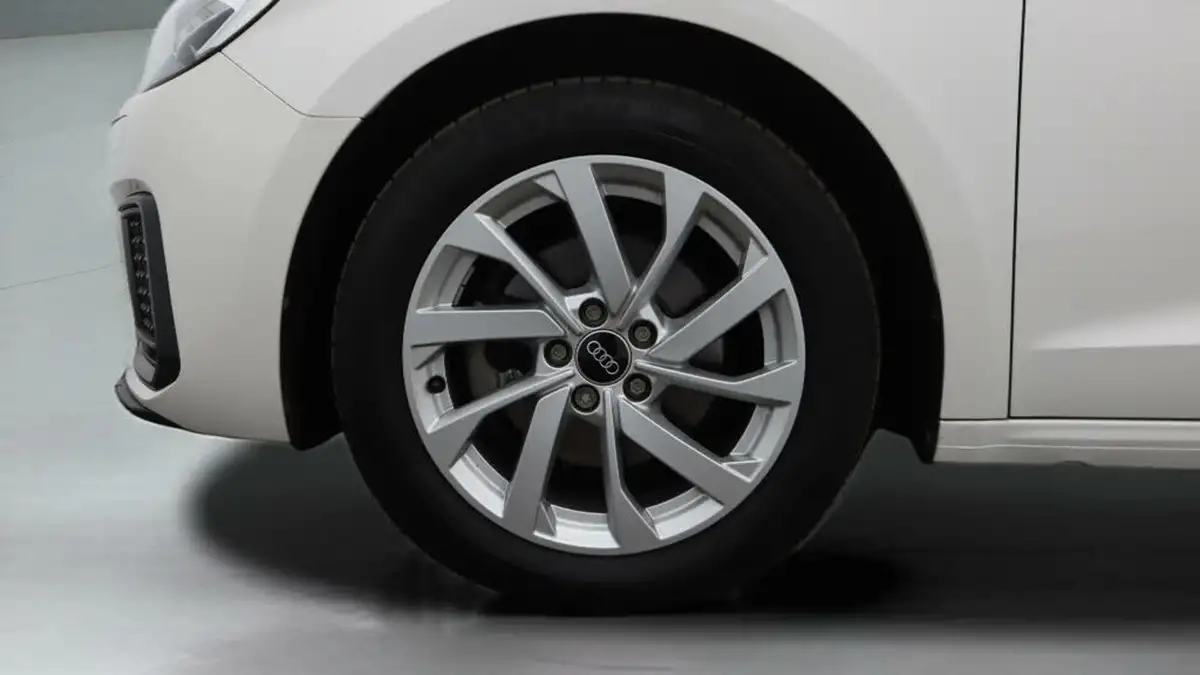 2022-audi-a1-10-30-tfsi-sport-s-tronic-big-18
