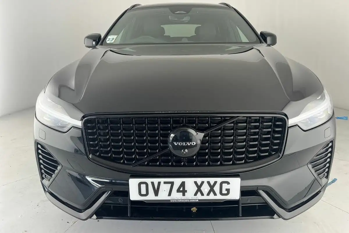 2024-volvo-xc60-20-t8-ultra-black-edition-big-39