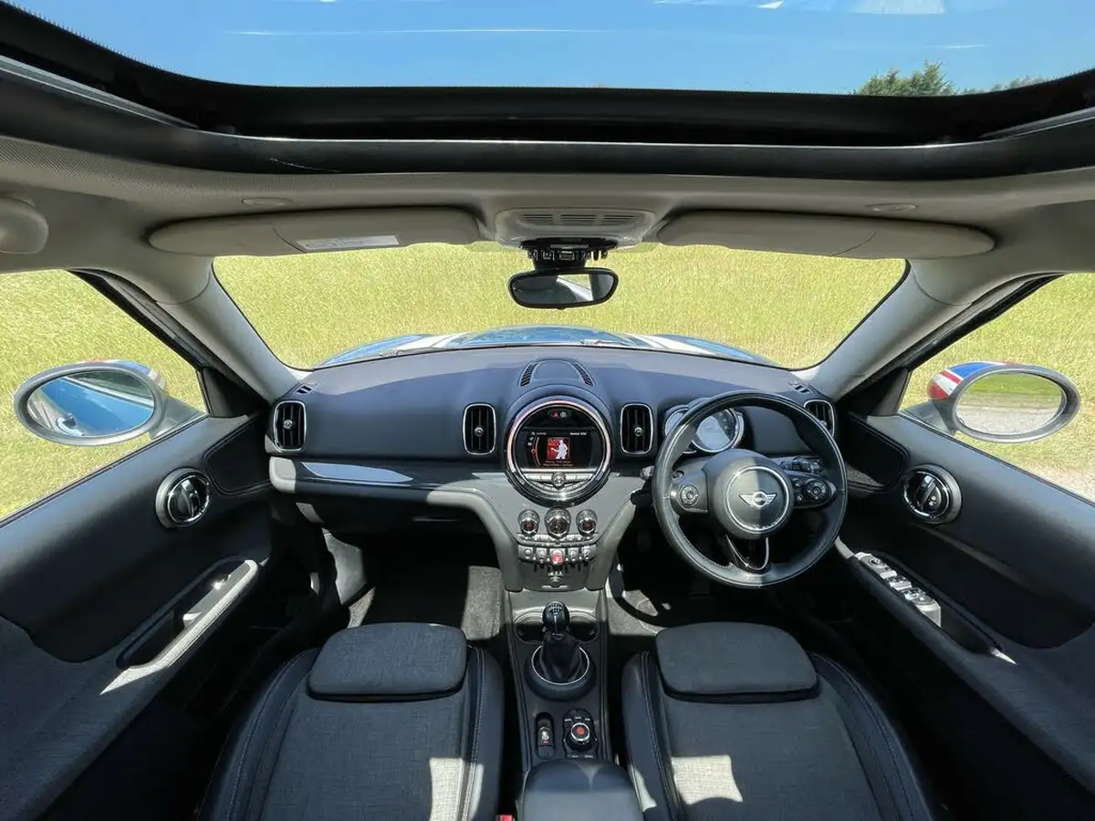 2018-mini-countryman-15-cooper-ss-big-2