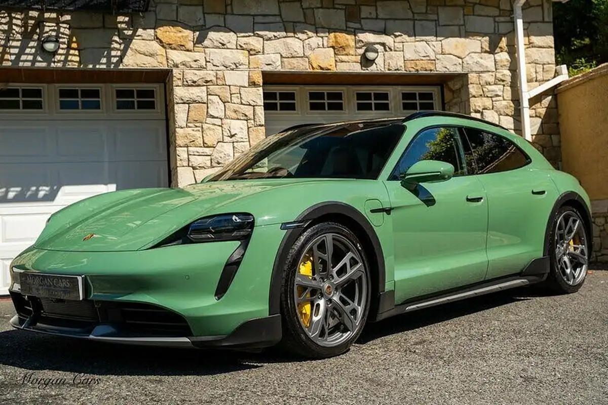 2022-porsche-taycan-e-turbo-cross-turismo-big-26