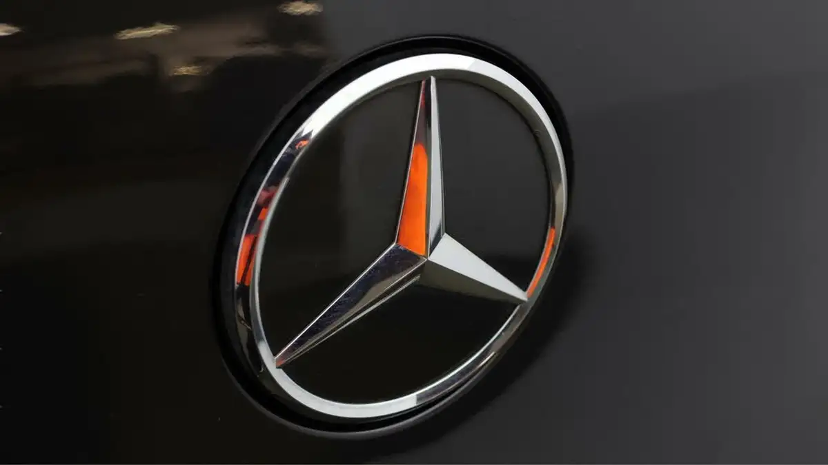 2020-mercedes-benz-eqc-e-eqc-400-amg-line-big-19