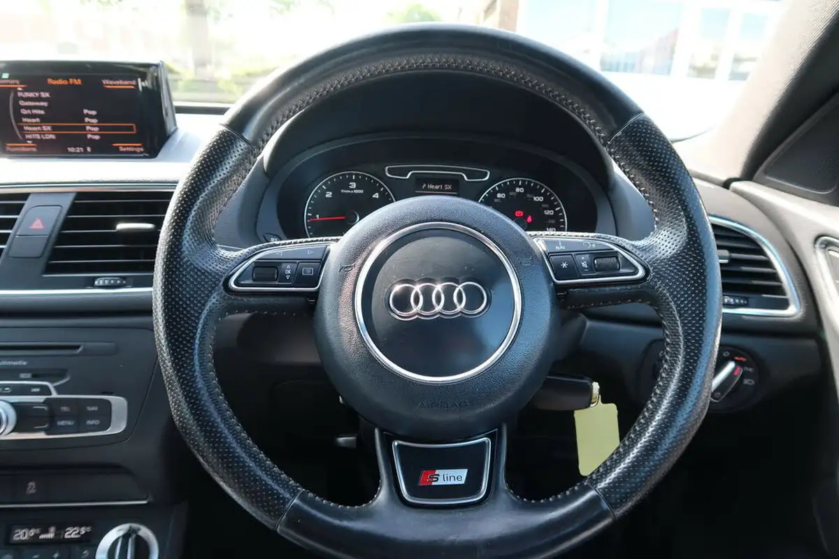 2012-audi-q3-20td-s-line-140ps-big-49