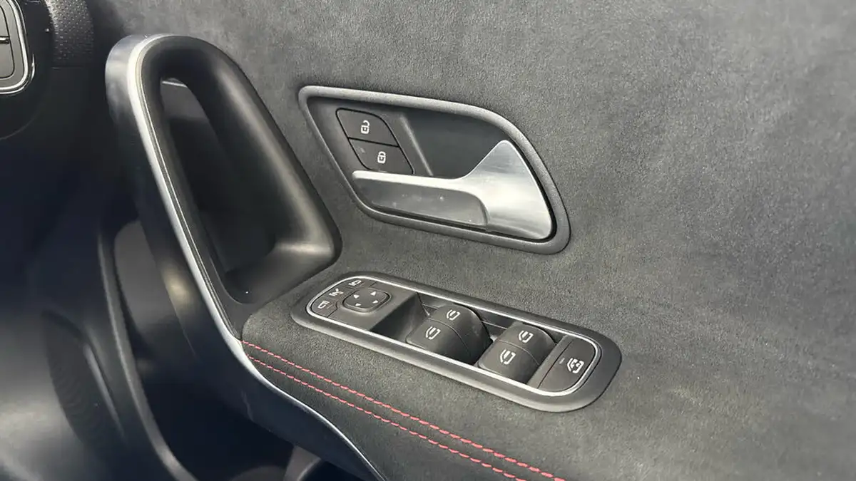 2019-mercedes-benz-a-class-13-a180-amg-line-executive-hatchback-5d-7g-dct-big-21