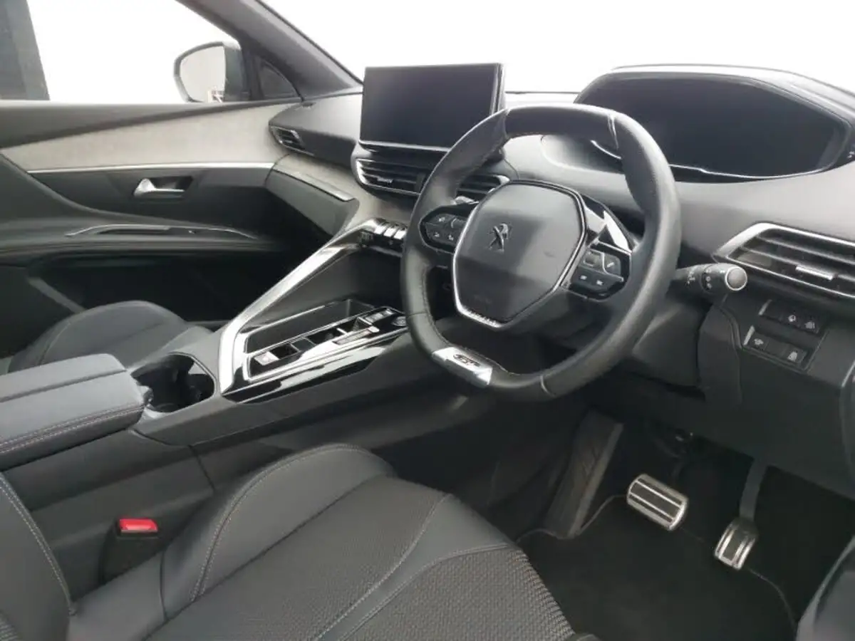 2024-peugeot-3008-suv-12-puretech-gt-136ps-hybrid-e-dsc6-big-10