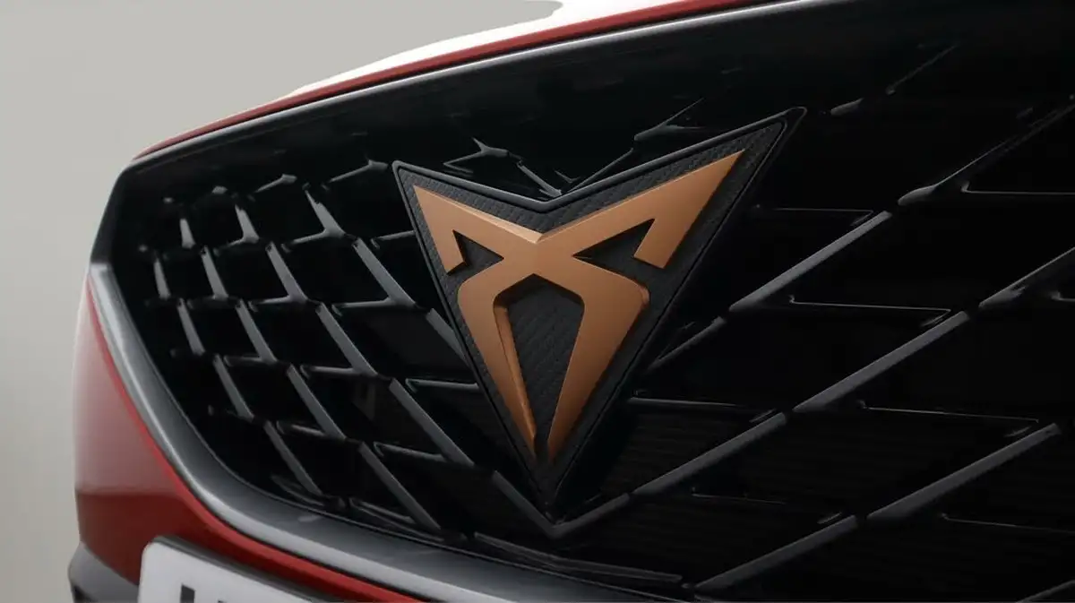 2024-cupra-formentor-14-e-hybrid-v2-big-20