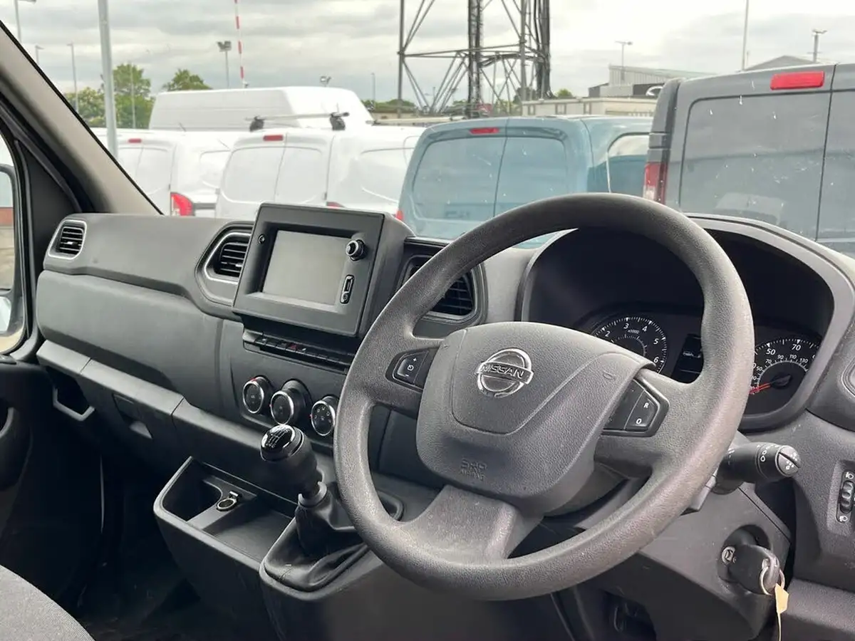 2022-nissan-interstar-23dci-f35-l3h2-tekna-135pseu6d-panel-van-big-4