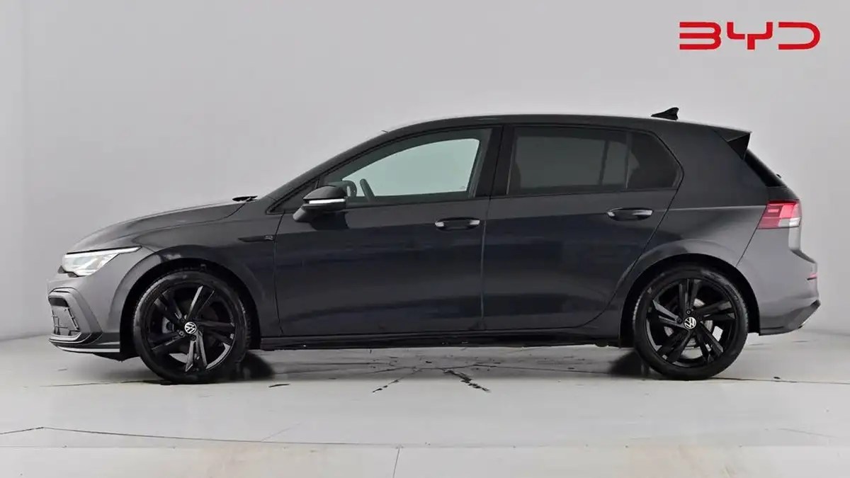 2022-volkswagen-golf-15-tsi-r-line-130ps-hatchback-big-5