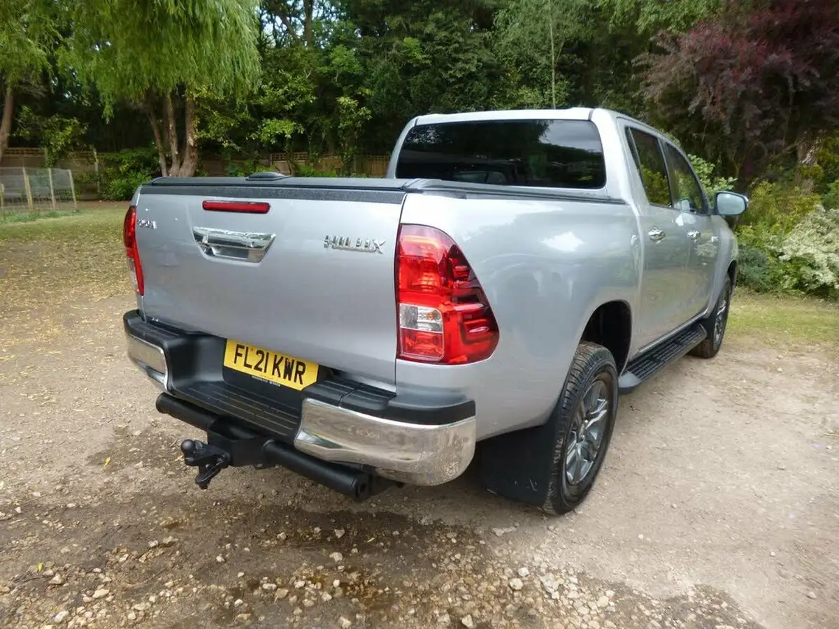2021-toyota-hi-lux-24d-4d-icon-150hpeu6dt-e-auto-big-2